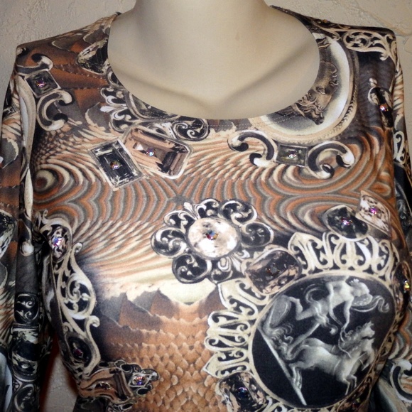 Naily & Millie  Printed Sequin Knit Top Size S - Picture 5 of 7